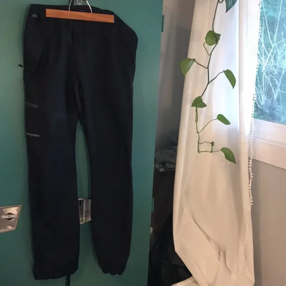 Patagonia light guide pants. Barely worn. - Picture 2 of 3
